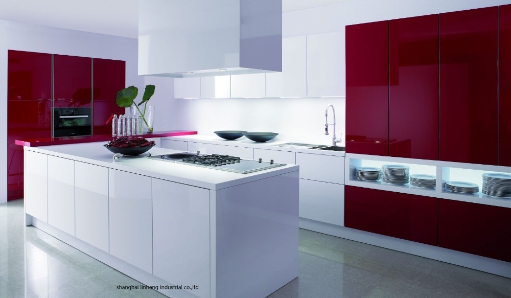 کابینت آشپزخانه سبک مدرن هایگلاس سفید آلبالویی از آرشام دکور