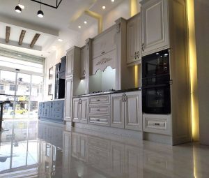 نمونه کابینت روکش وکیوم سفید زیبا در سبک نئوکلاسیک
