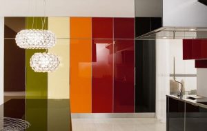 رنگ بندی کابینت های گلاس