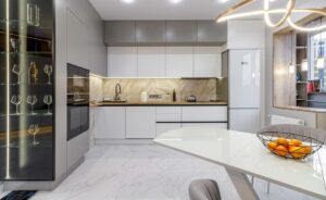 کابینت سفید نقره ایی سبک مدرن