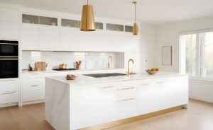 کابینت سفید طلایی مدرن
